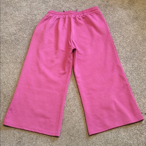 Beeson River wide leg set from pink desert - Picture 16 of 16